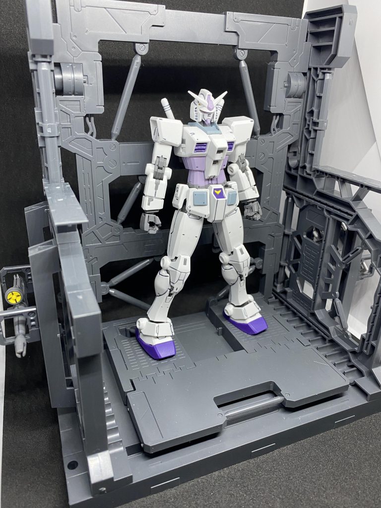 成形色も自分好みでしたので塗装も何もしていません