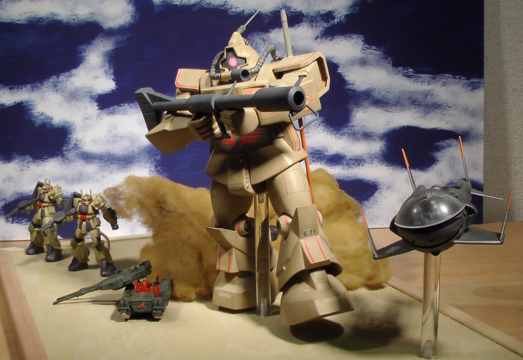 土煙は、綿を塗装したものです。地面はタミヤの造形テクスチャーを薄く塗ったものです。