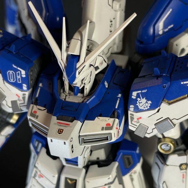 RG HiνガンダムをVallejo全塗装