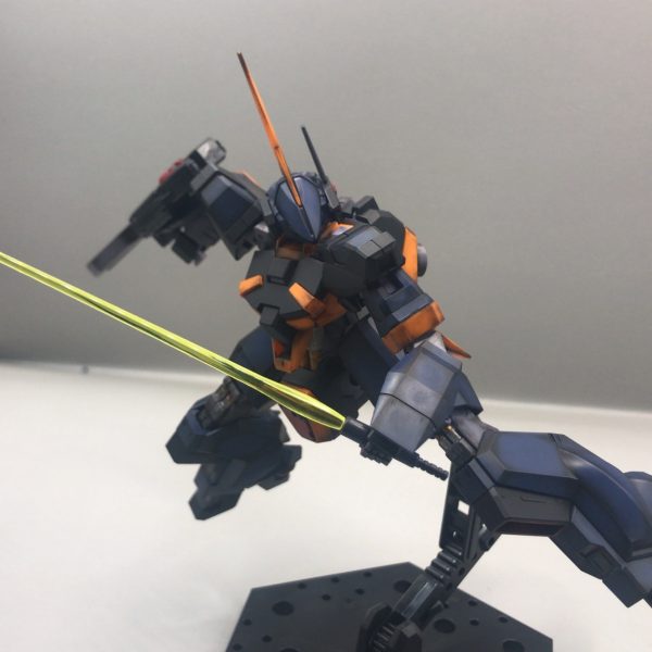 HGUC バーザム(A.O.Z RE-BOOT)成形色仕上げ