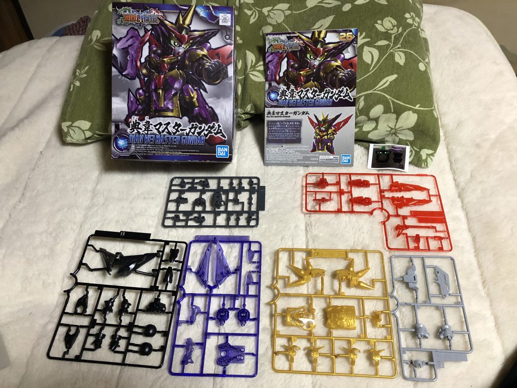 シンプル構成ですが、クリアパーツ2色で映える色も多いので、この時点でもうかっこいい予感…(*´꒳`*)