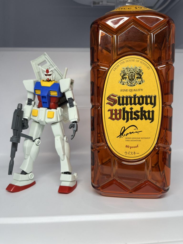 アル中モデラーの方はお気づきだと思いますが、これは角瓶のプラモデルです。