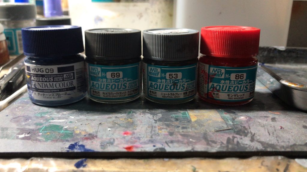 塗料は水性ホビーカラーをメインに使用しています