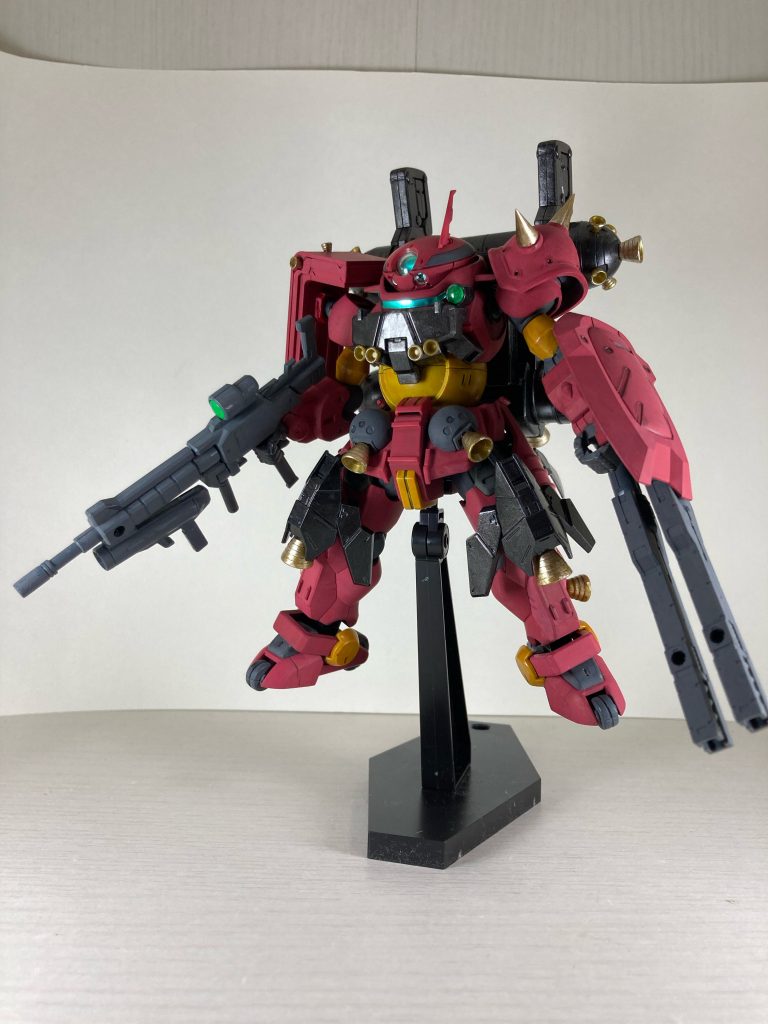 大型バックパック装備。