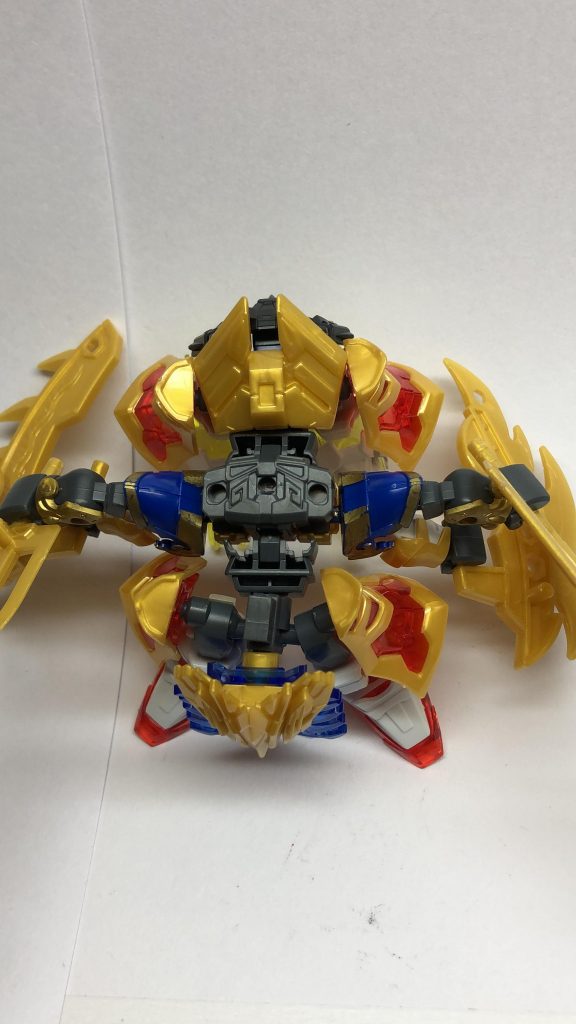 下半身はこんな感じになってます。胴体とはランナーの棒で繋がってます。