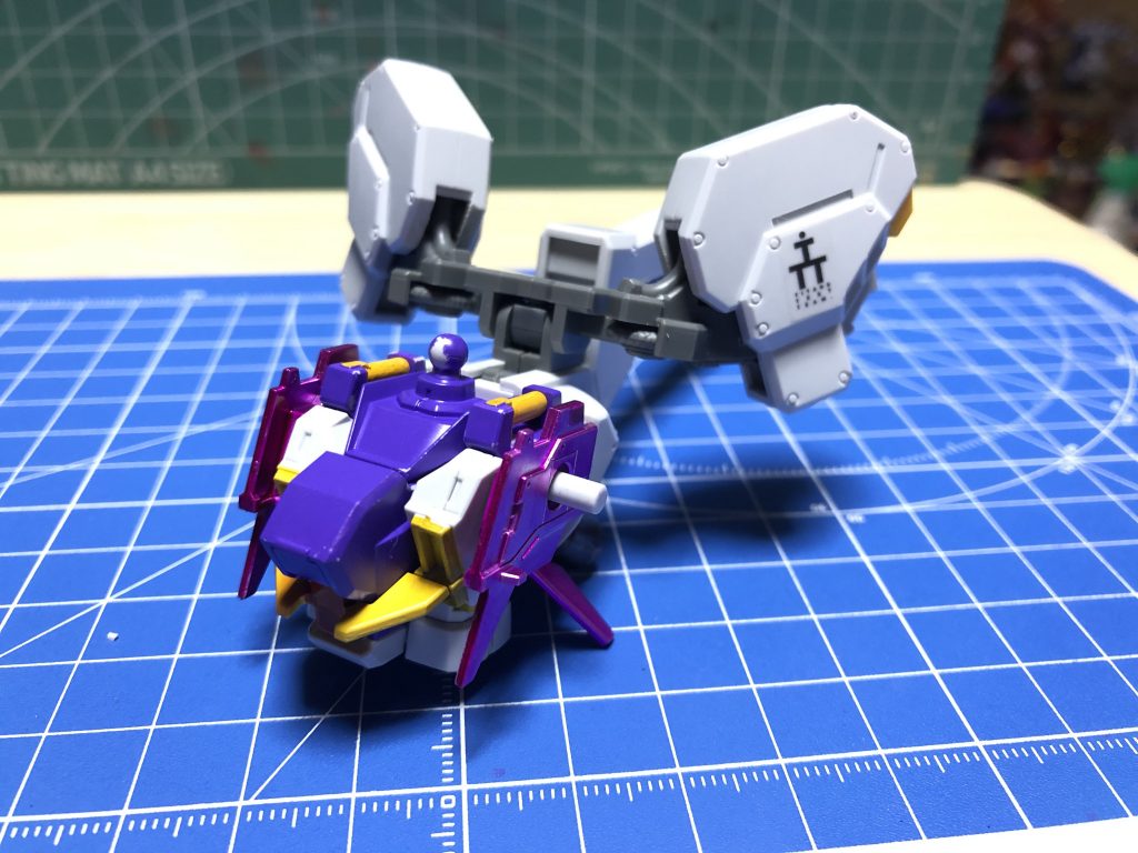 パーツを組み替えて胴体バージョンに。