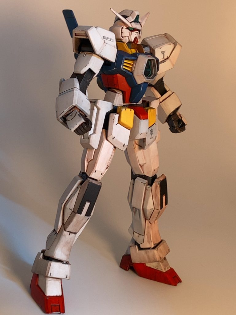 フリットが40歳になっているのでAGE1は改修されていますがさすがに使い込まれた感あるだろうと思って軽くダメージ表現と馬小屋(馬いないけど)で寝かされて藁を被せられていたので汚れてそうという事で汚し多めです。