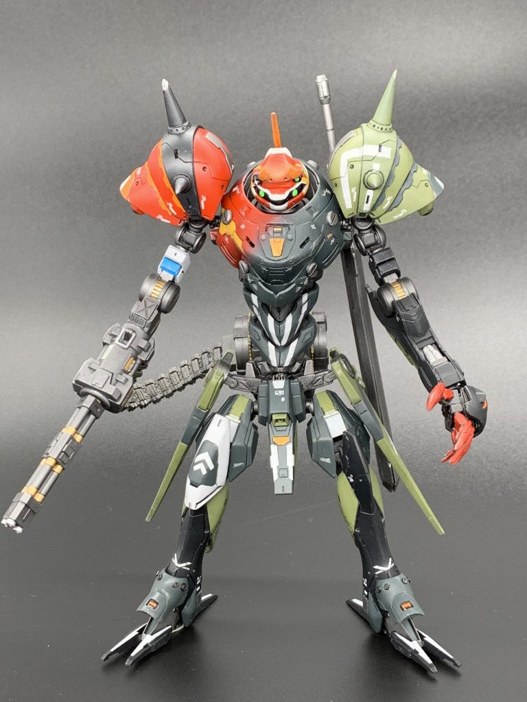 マンロディ、エヴァ、ガデッサをミキシングし異型感を出しました。