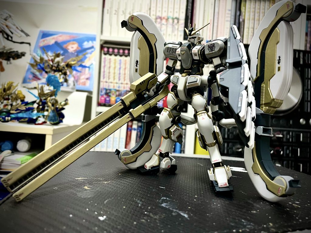 ウェザリング前の塗装した状態。ディティールはHGとしてはかなり細かいので塗装するとかなりかっこよくなります。塗り分けはかなり大変。