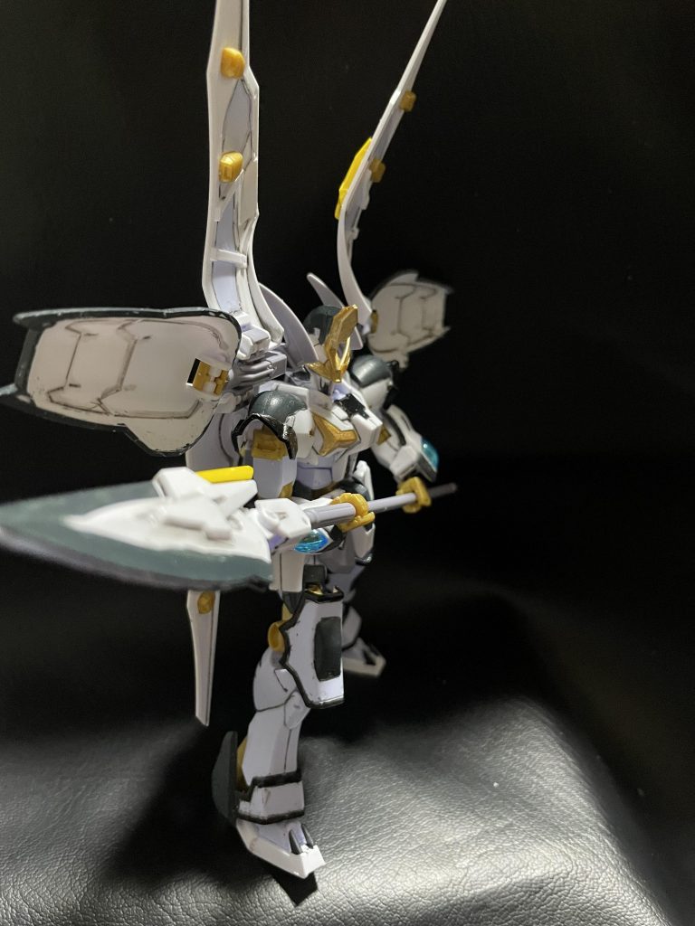 アクティブクローク展開して物陰から射撃体制で様子をみるリヴランスヘブンゼロのイメージです😊