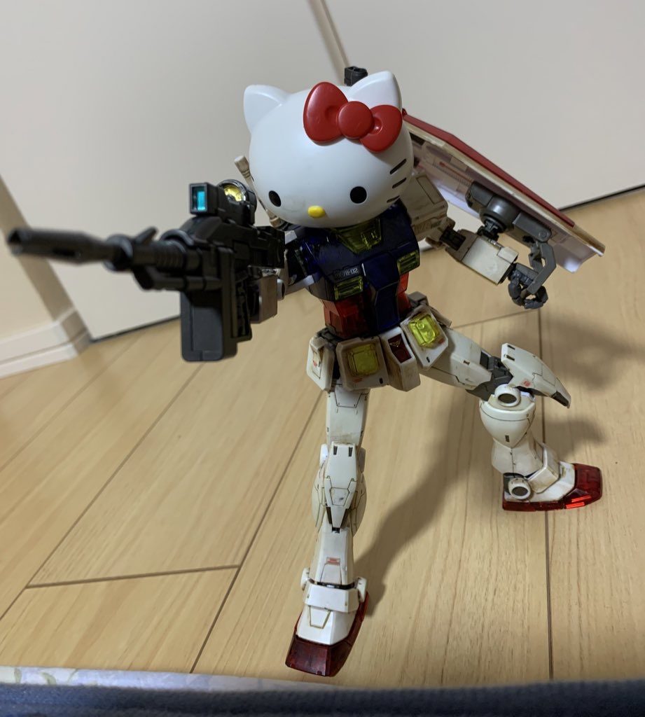 キティさんの頭をつけました、キティガンダムですのだ