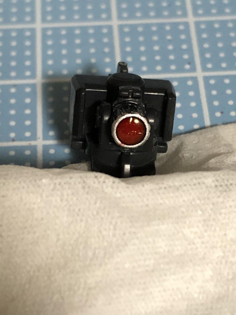 縁をシルバーで塗るとメリハリでる