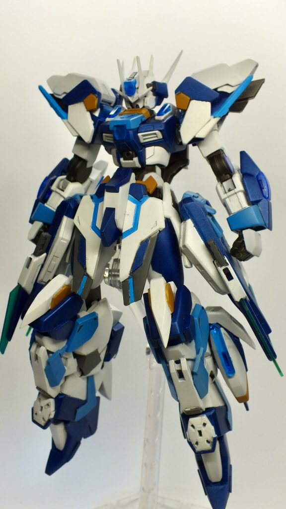 リア元の赤がなくなって爽やかな印象。