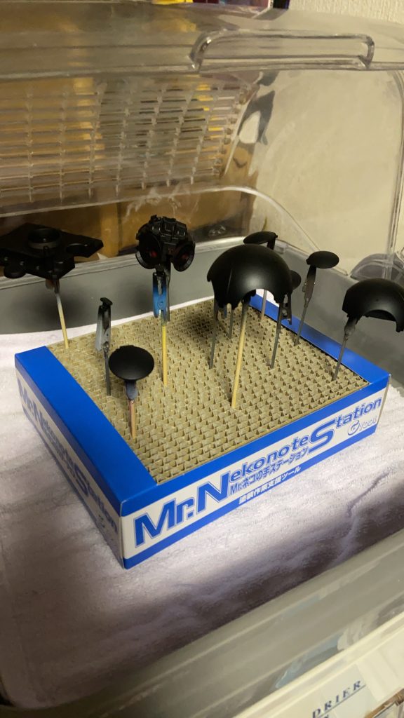 キャンディ塗装したかったので黒サフホコリは敵