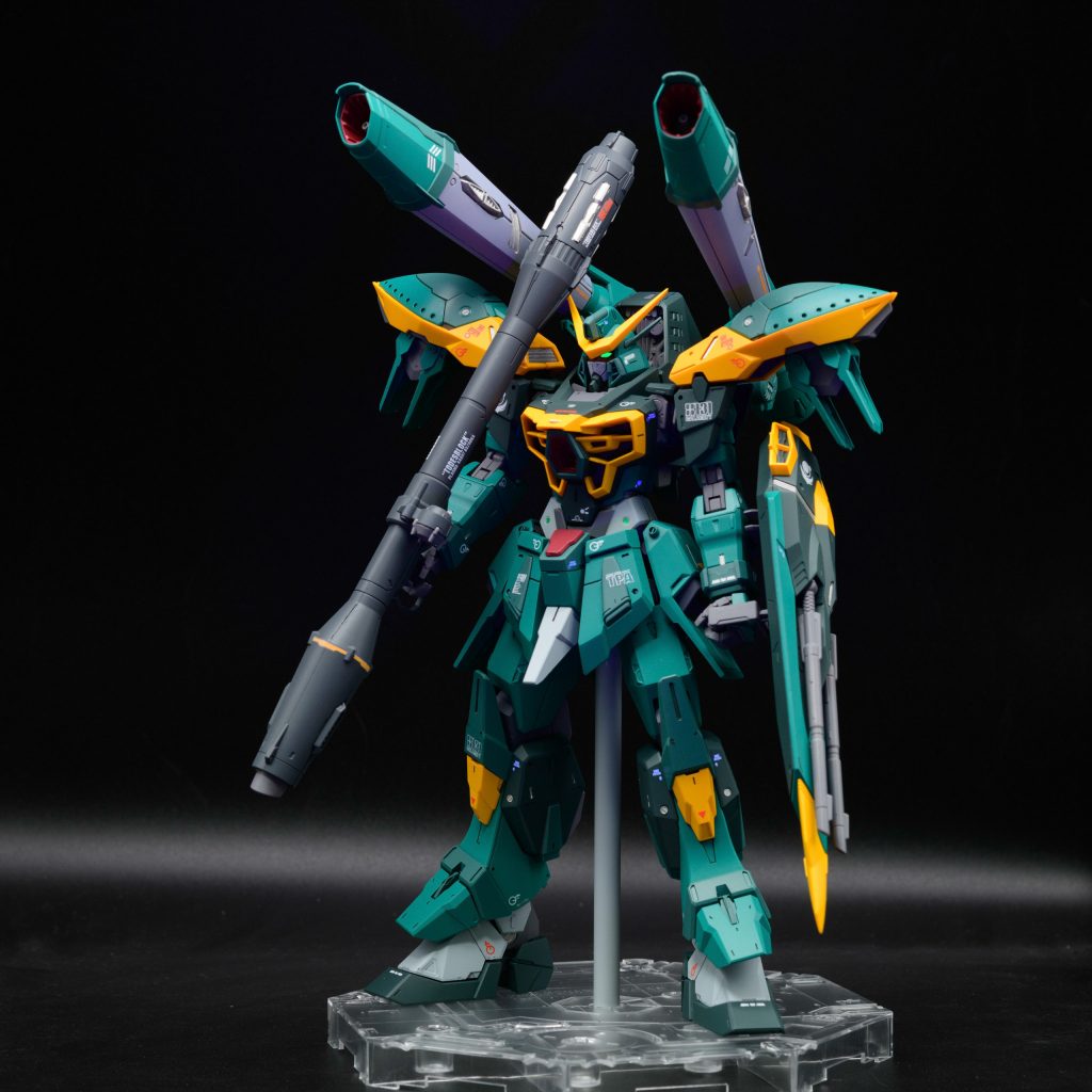 成形色よりもグリーンよりに仕上げました。