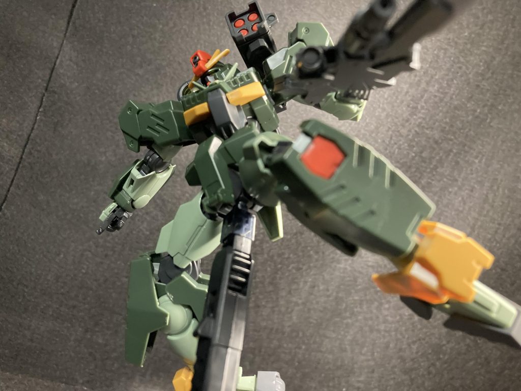 コマンド系ポージング！！どれがコマンド系でどれがダブルオー系のポージングかはもう感じ取ってください（投げやり）