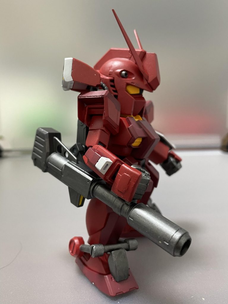 肩のスラスターはネオジウムを埋めて可動できるようにしました。