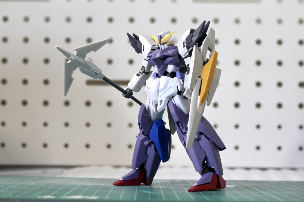 ▲途中インパルスランシエのパーツが似合うのではと思い合わせており2パターンある機体もありだなと考えておりました。ただ肩と腕のバランスが合わず、腕をメルクワンに変えたためシールドは不採用としました。塗装までしていたのに笑