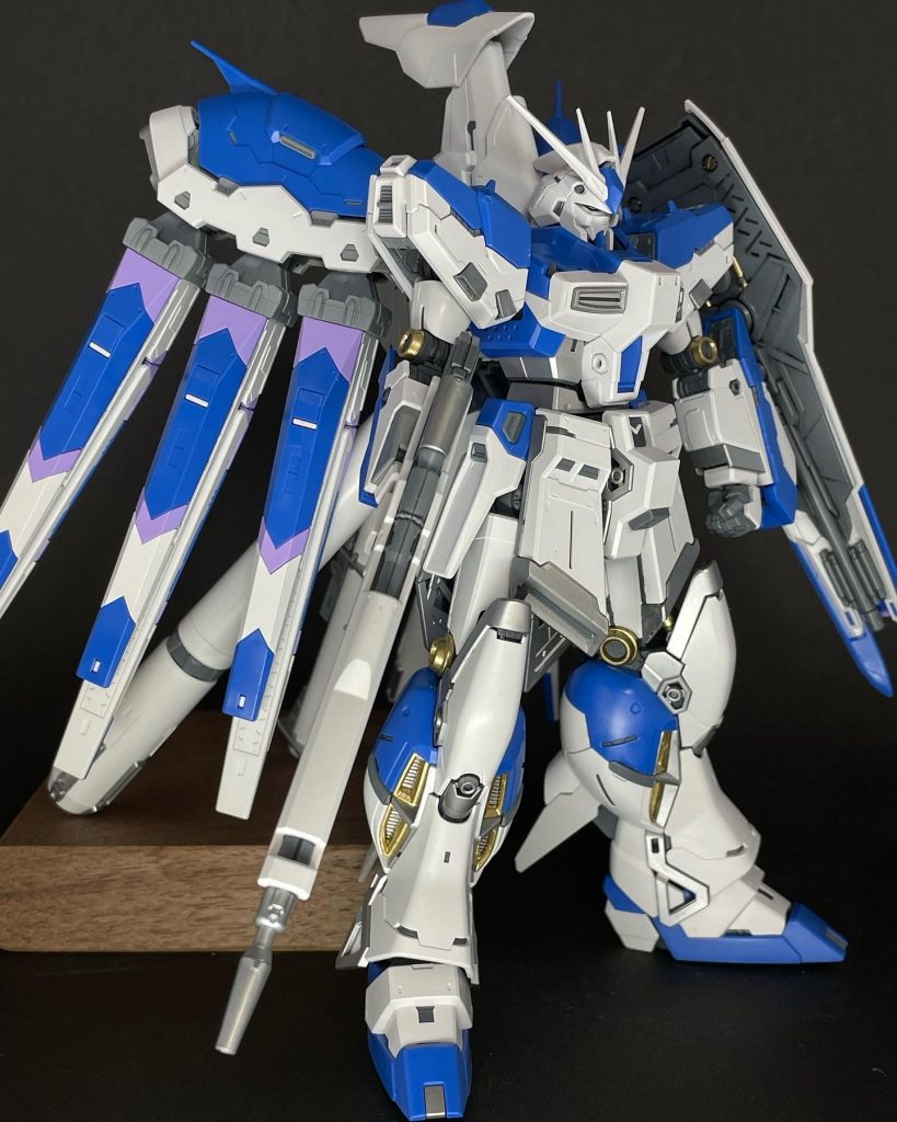 初期のカラーリング。やはり今になって、この紫はアリ寄りの有りでしたよね〜。日々是勉強です。デカール無しの状態、しかもほとんど成形色でこの出来はヤバイ!バンダイさんスゴイですよ!