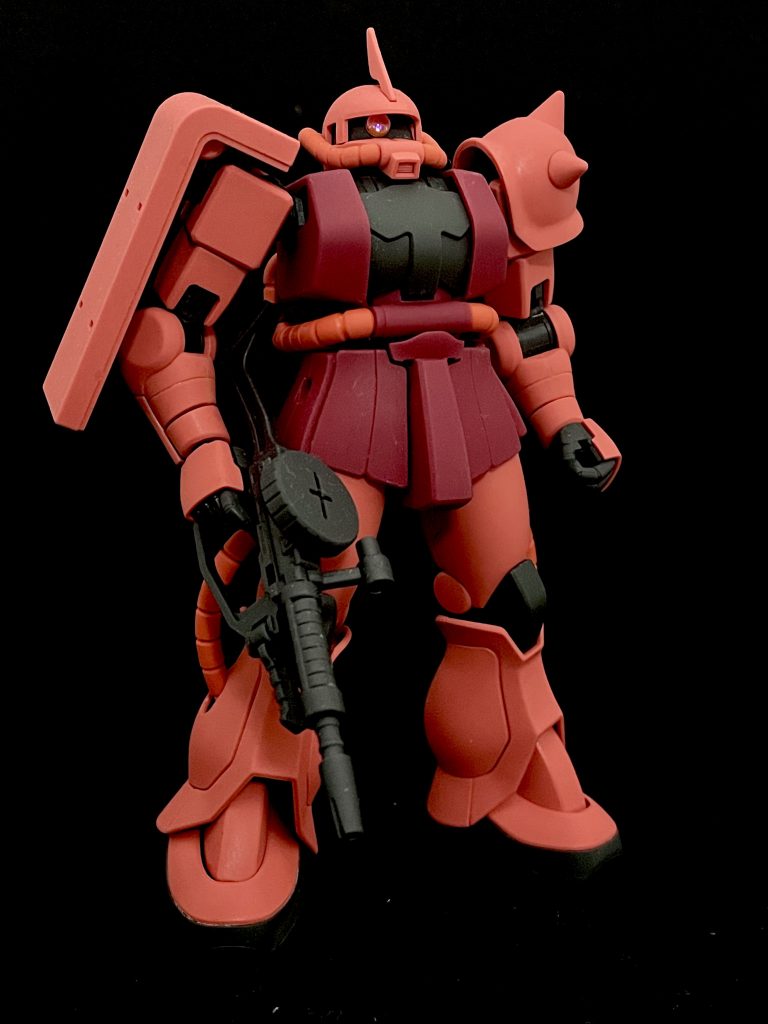 こちらは以前製作したシャアザク。モノアイはクリアパーツにしてます。