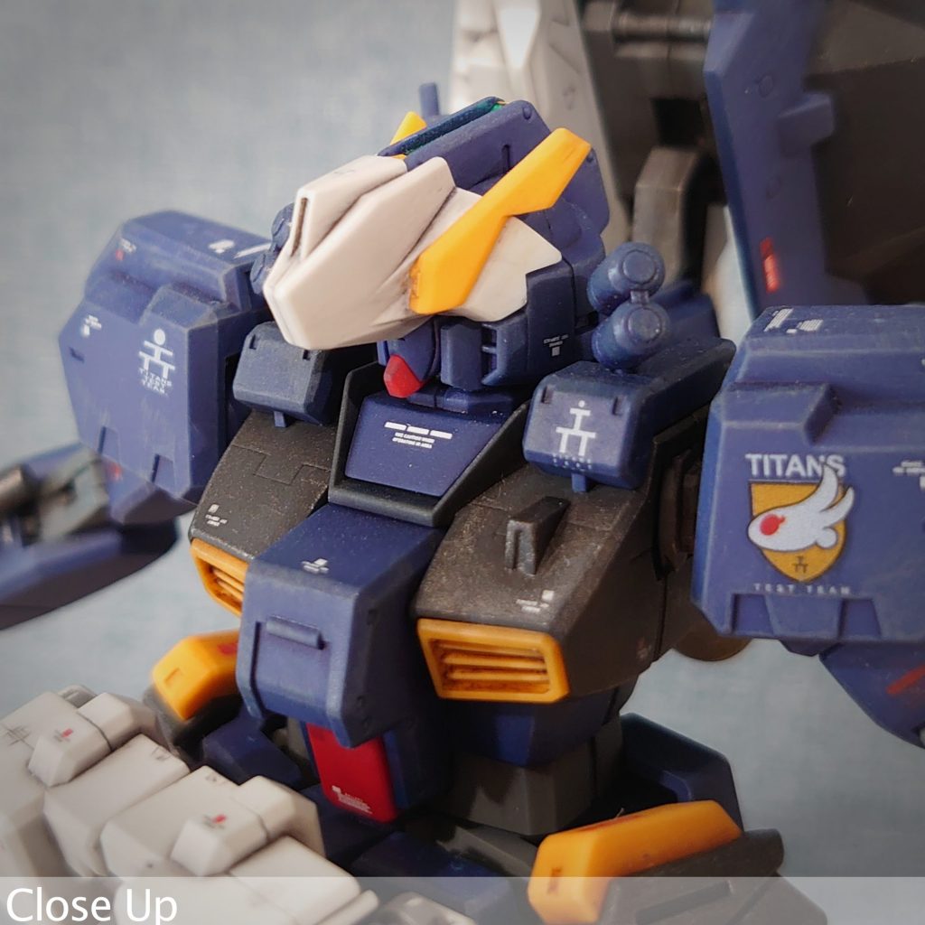 顔周りのアップ謎のセンサー？が能力高そうに見せてます