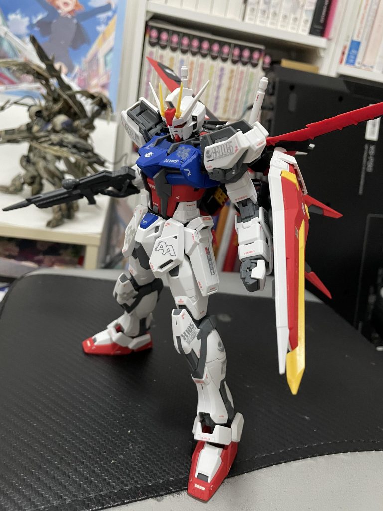 汚す前。ピッカピカ。全身にデカール貼りまくりました