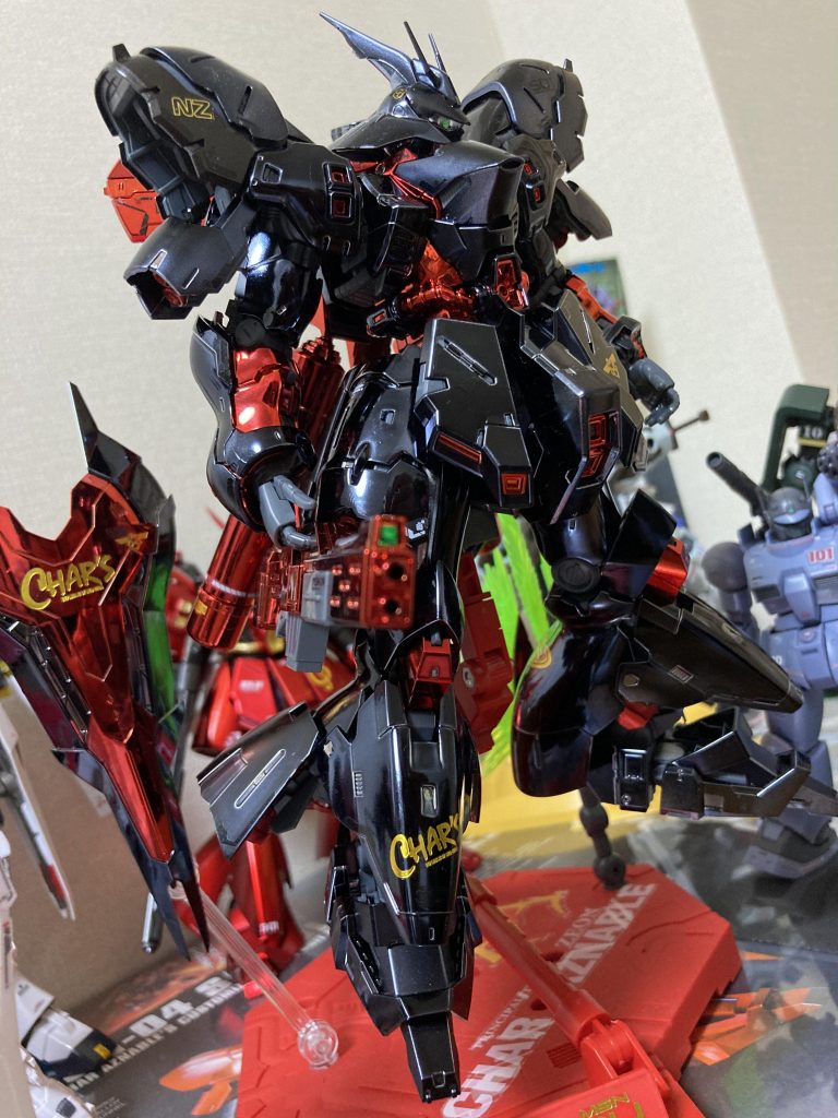 よ〜く見ると全身にデカール貼ってありんす♡