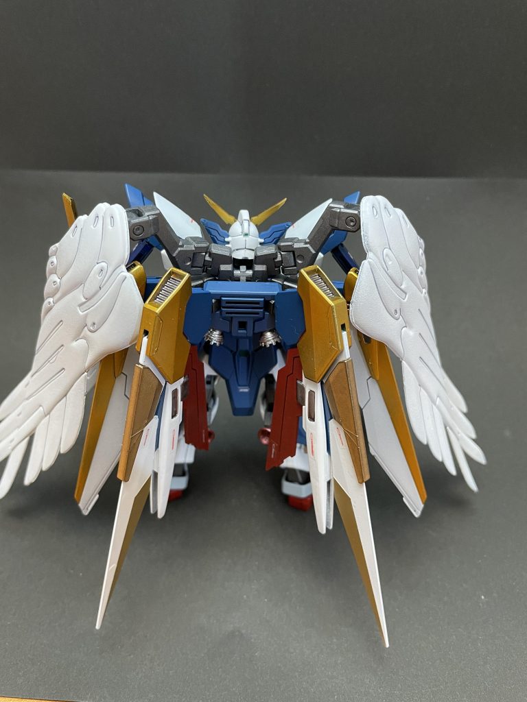 ウイング部分は6枚羽で構成