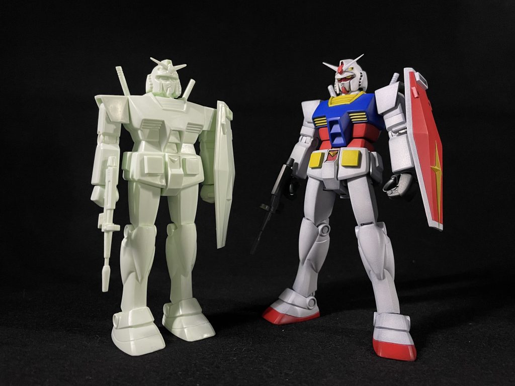 あとはサフを吹いて傷埋めを4〜5回繰り返して表面処理をしたあと、アニメっぽい色を調色、塗装をして完成です