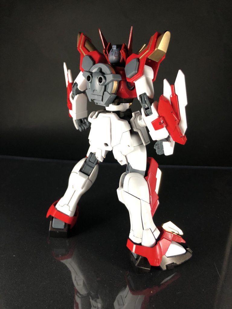 ボディはカミキバーニングとブレイジングをミキシングして作りました。親和性が異様に高くて作っててびっくりしました……肩には自分のロゴの水転写デカールを貼ってます！