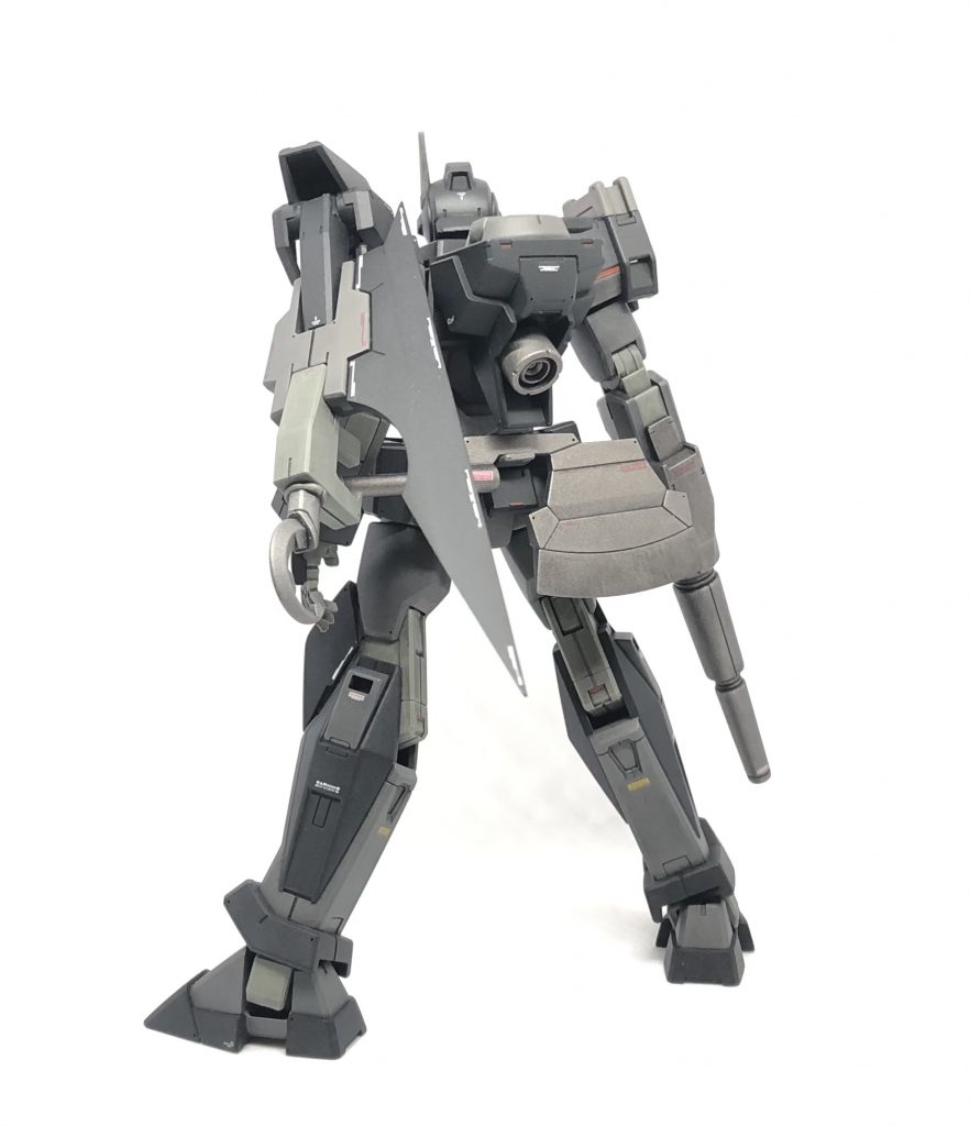 ビームアックスを腰に懸架できます。