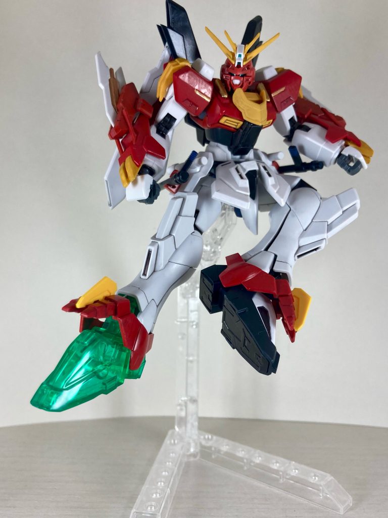 リミッターマスク装備状態でも必殺のブレイジングキックは使用可能。弱い相手ならリミッター解放前に倒し切れる性能はある。