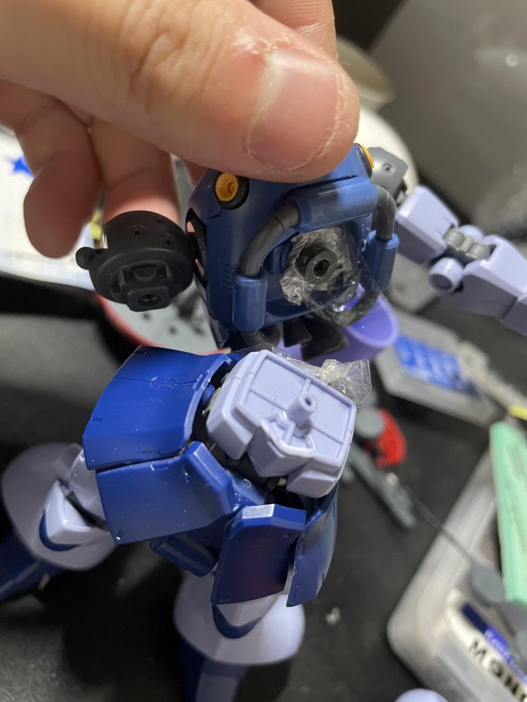 お互いが新旧キットになるので接続がな合わないところはプラ棒(ランナー)をつかったり、軸の緩いところはラップを噛ませて強度を高めたりと誰でも出来ることをしてるので、もしミキシングで困ってる人はぜひやってみて下さい😊