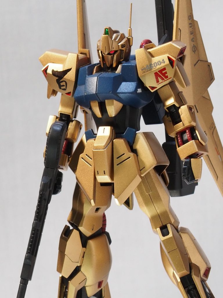 作り始めて数ヶ月放置していたのですが、クレオスから発売された、スーパーリッチゴールドという色が使ってみたいと思った途端手が進み始めました。