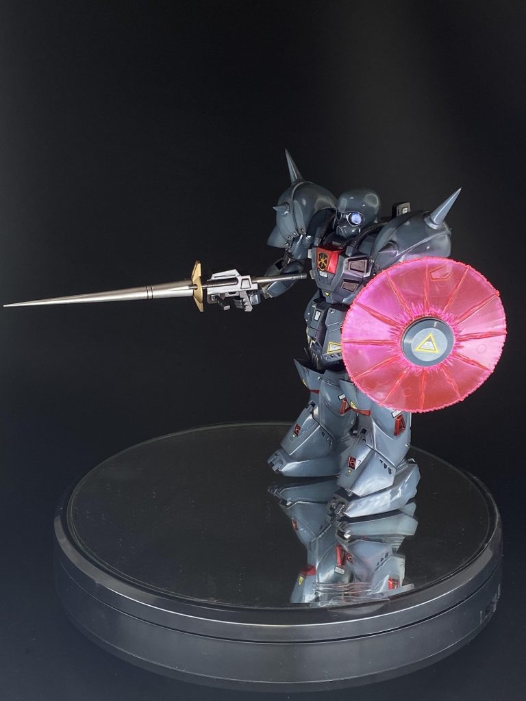 ビームシールドのパール塗装が見どころです。