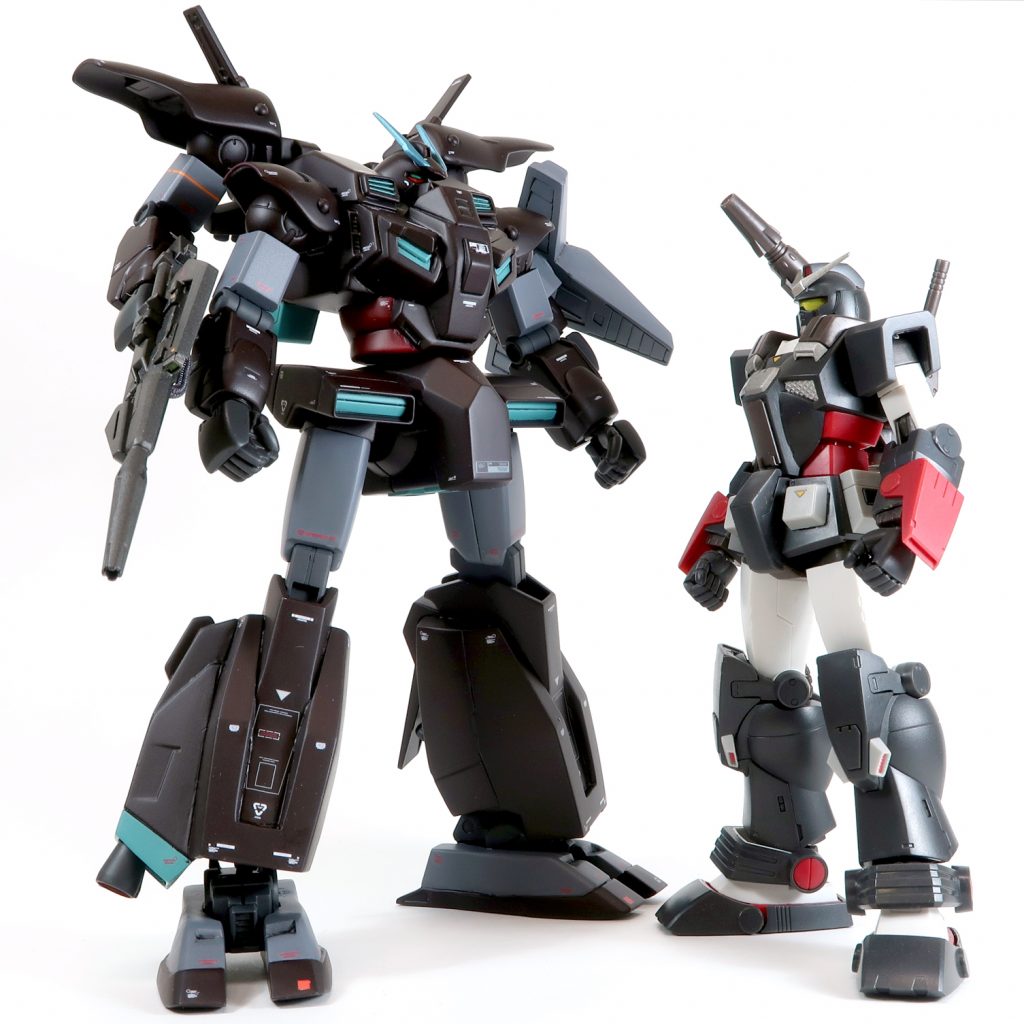 ほぼ1/144サイズのROBOT魂のヘビーガンダムと一緒に撮るとこんな感じです。