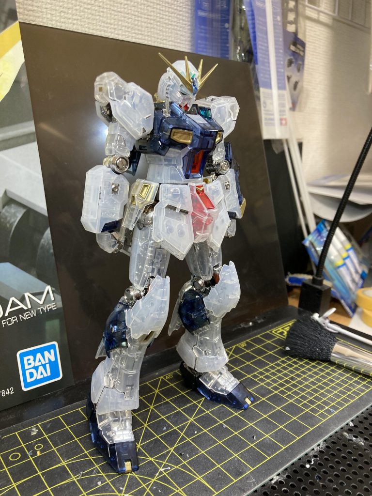 ハッピーニューイヤーはRG νガンダムで–2枚目/制作者：モカ