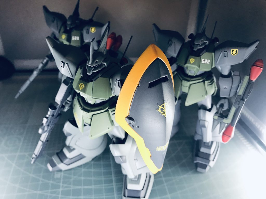 既出のゲルググJと合わせて小隊にしてみました♬うん、これめっちゃ気に入りました♬