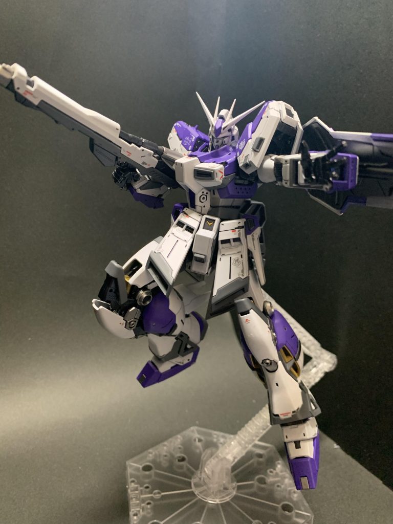 すごい筋肉量でポージングが難しい…