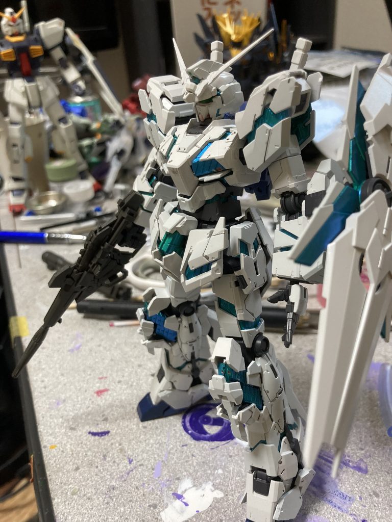 クリアランスがなさすぎてサイコフレームの塗装がボロボロに…