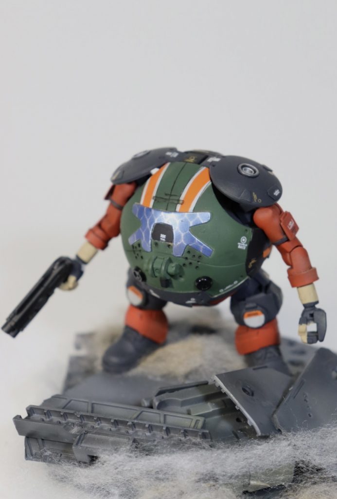 パイロット ジャック・クーパー ビルドタイタンに搭乗出来る様。ハロベースのアバターでGBN内に転生した。HBTと通信で情報共有を行い、連携した戦闘を展開する 銃火器の扱いに長けており背部ジャンプユニットを駆使して立体的な機動が可能