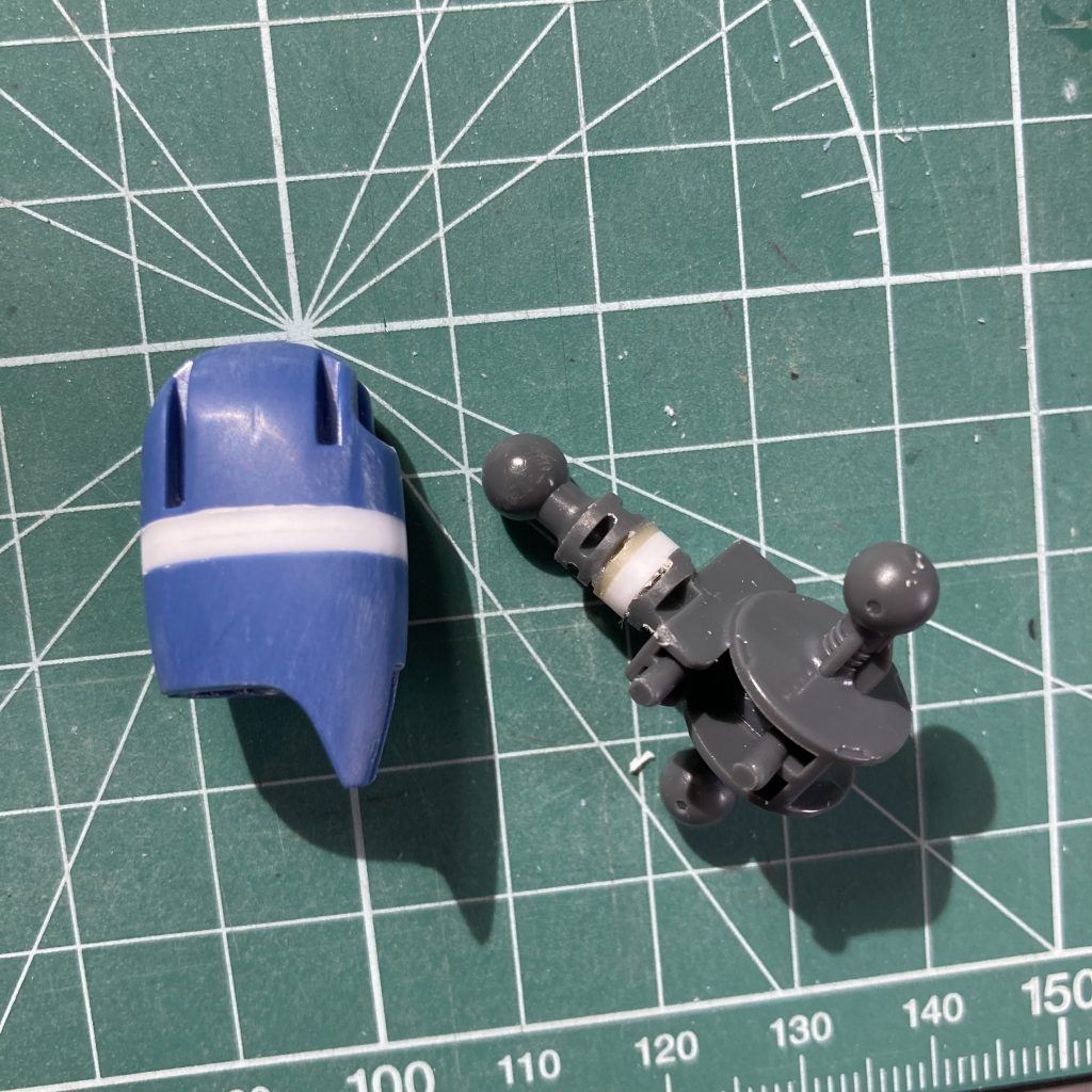 脚部と膝関節、それに腰部で2mmずつ計6mm延長してスタイル変更をしています。