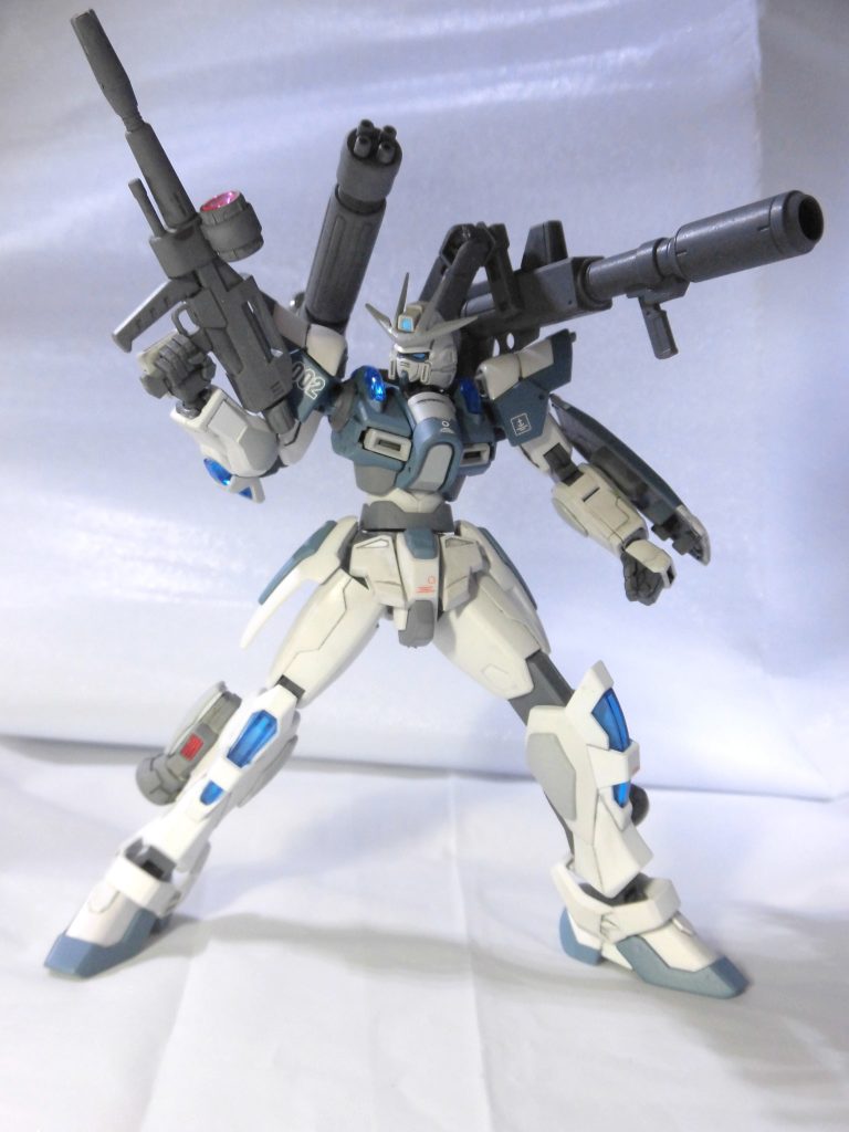 もちろん武器は前に展開したりできます。