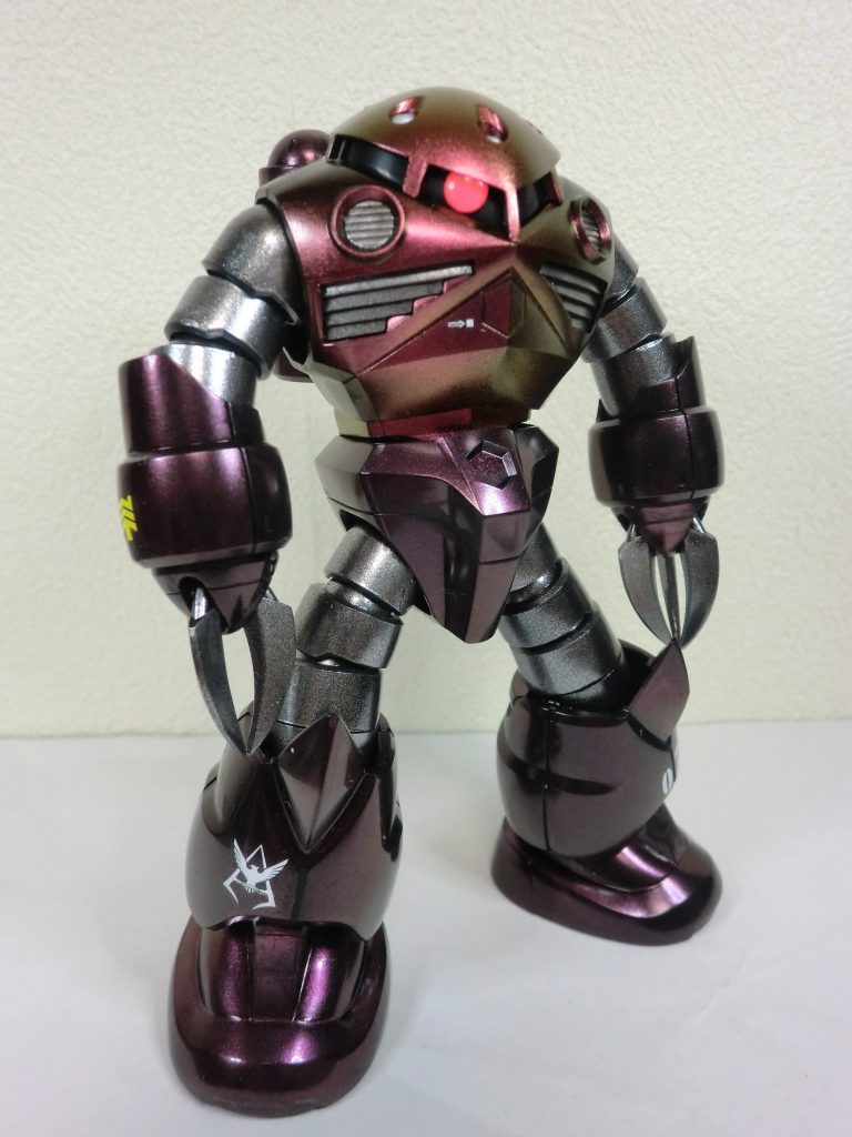 前回、投稿のサザビーと同じ配色です。