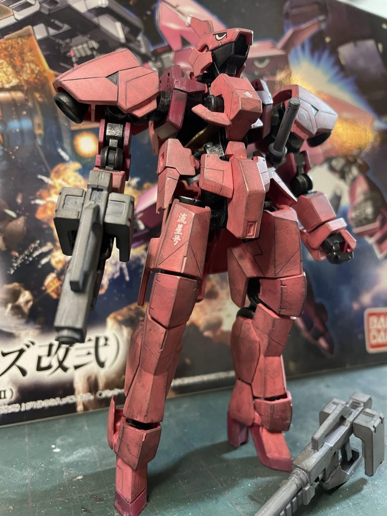 全塗装、転写デカール、ウェザリング、つや消しコーティングをして完成した状態。全塗装、コーティングは3回エアブラシで吹きました。ウェザリングはウェザリングカラーウェザリングマスタータミヤカラー3種類を使ってウェザリングしました。