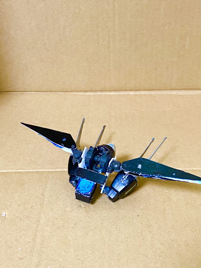 トランザムブースター和道和道専用のブースタートランザム時の出力を強化できるほかブースター自体にも和道をサポートする機能が搭載されている。