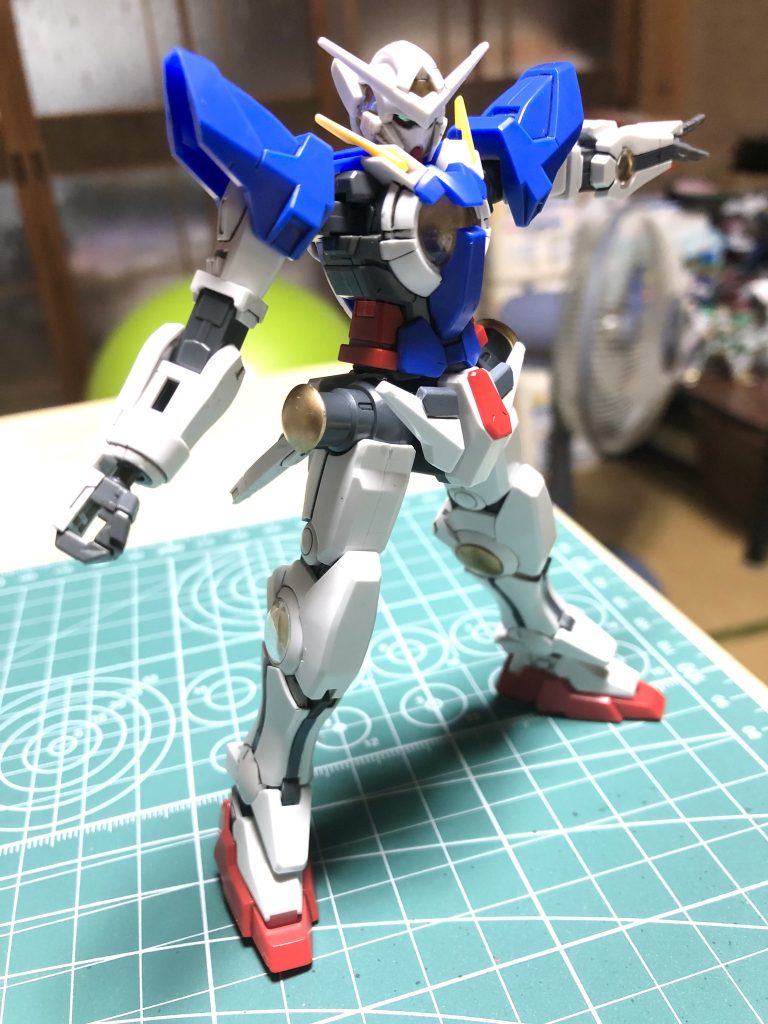 新しい年式のフレームは可動も一味違って細かいポーズもつけられるようになってますね。