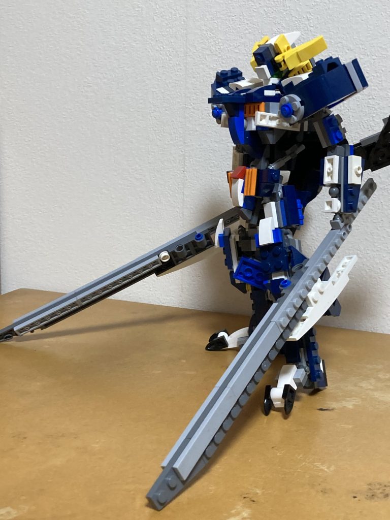 武装はツインバスターソードのみ、他には要らんのだよ