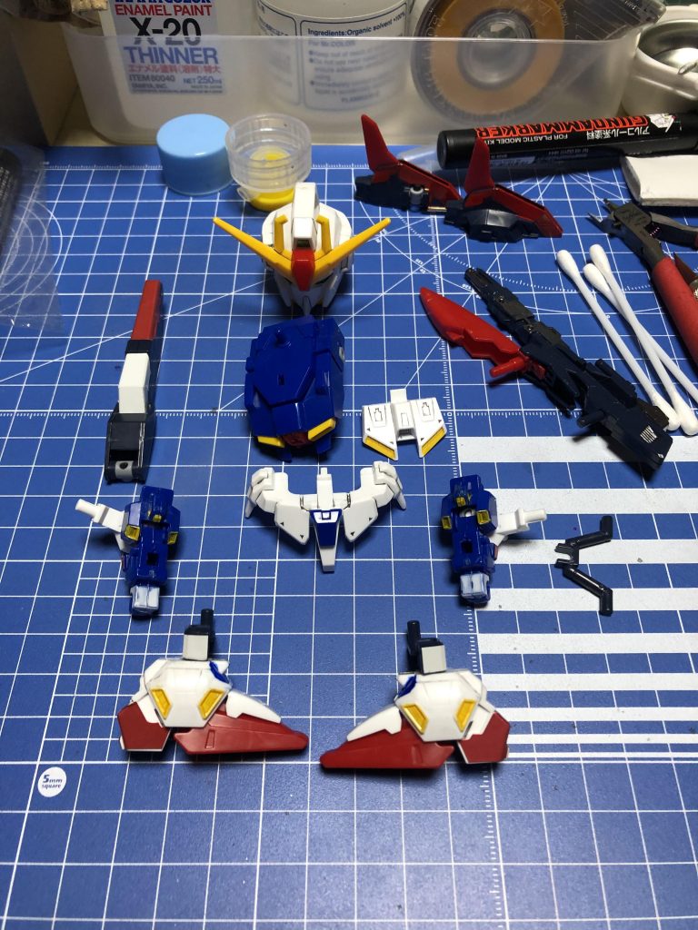 当時適当にパチ組しただけだったので、ゲートの手直しとちょい塗り、墨入れを簡単に行いました。