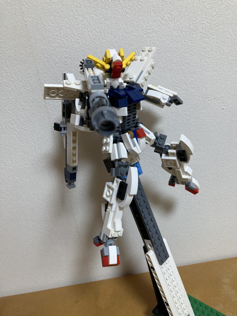 ビームランチャーってビームライフルより劇中での扱い良かったですよね。